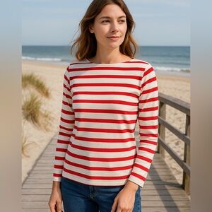 Saint James Made in France Red & White Breton Stripe Top
Size: Women’s 4